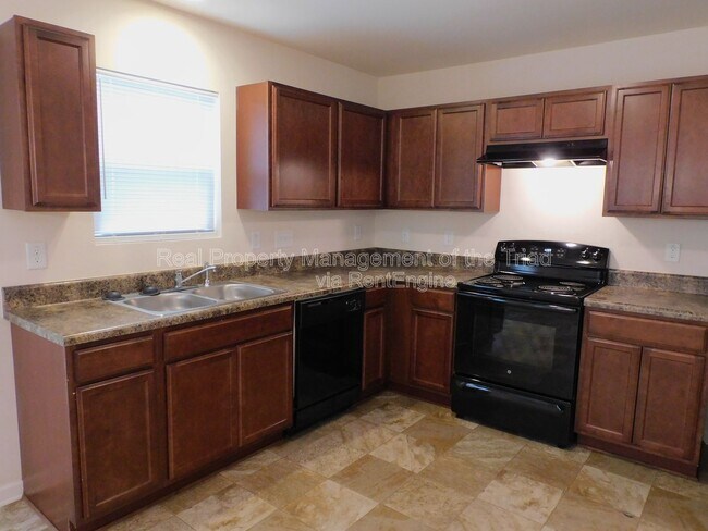 Foto del edificio - 301 Hidden Timber Ln