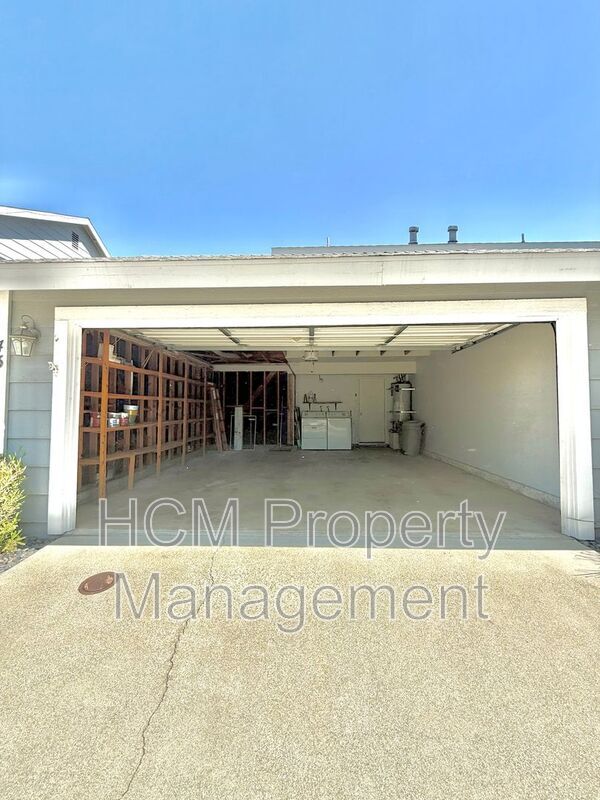 Foto del edificio - 12168 Mt Vernon Ave