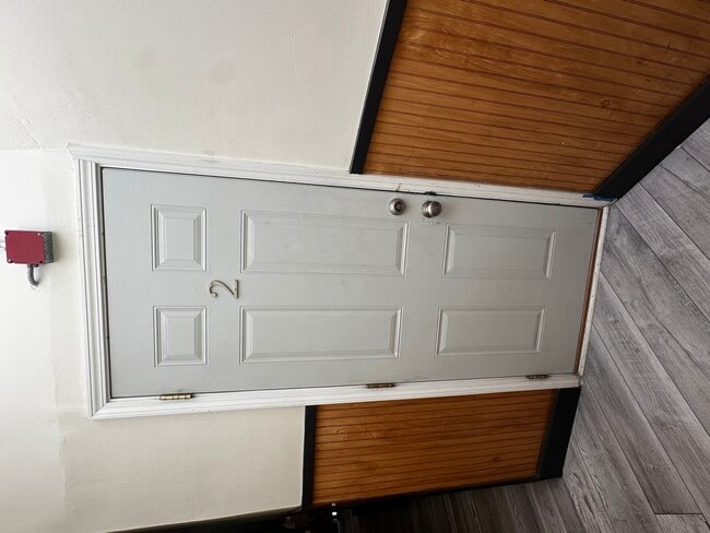 Building Photo - 1028 S State St