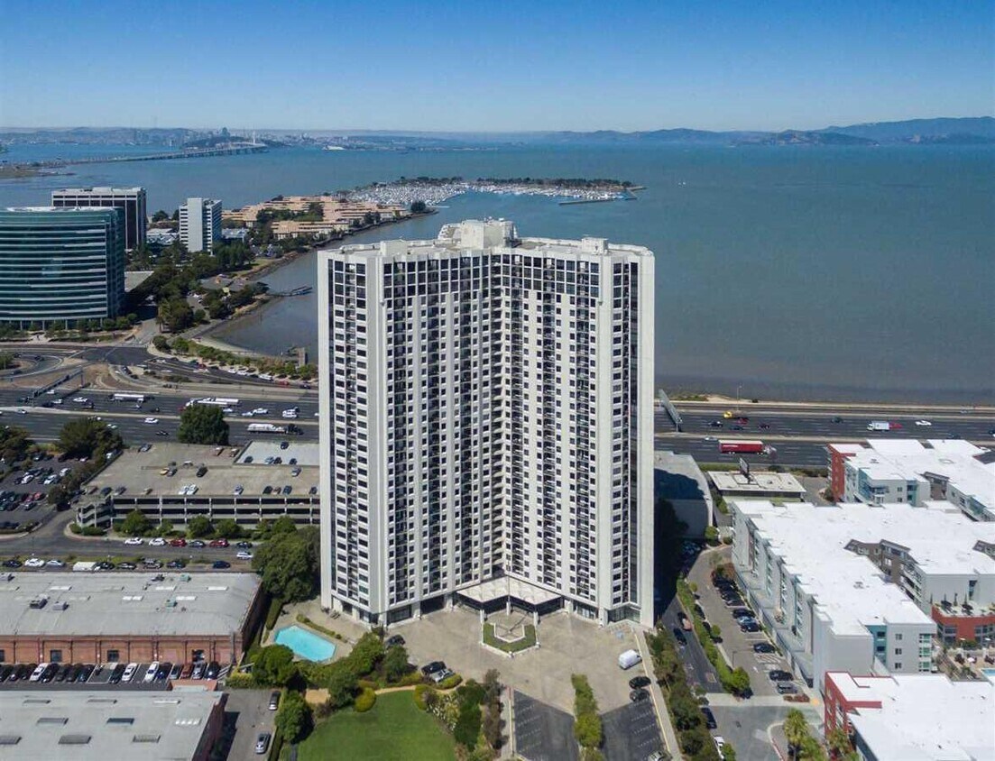 6363 Christie Ave Unit 1403, Emeryville, CA 94608 Apartments in