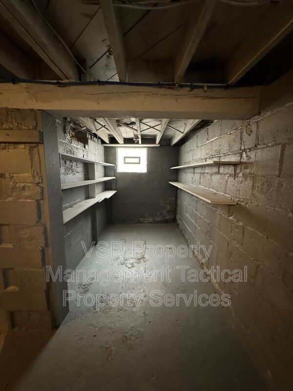 Building Photo - 2078-2018 18th St SW