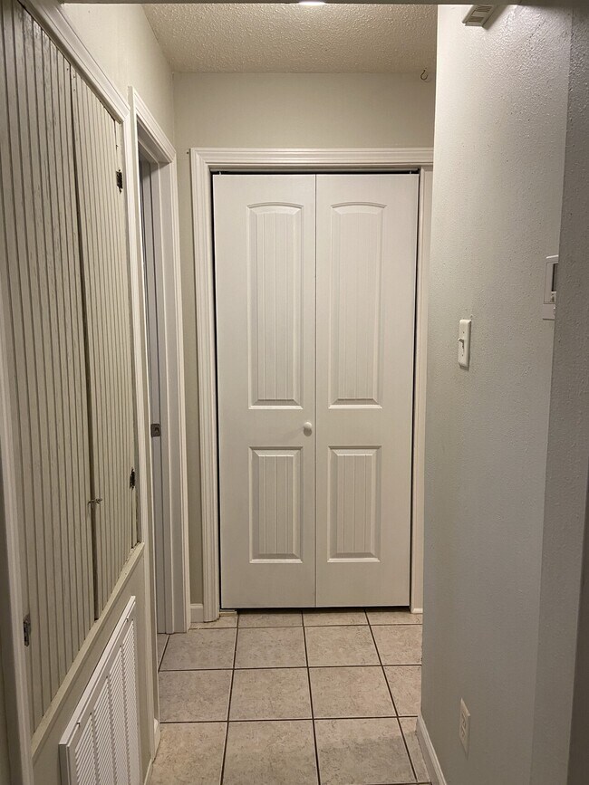 Foto del edificio - 4424-30 Burgundy St.