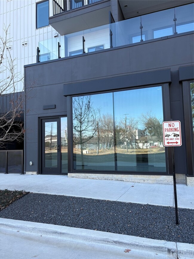 Foto del edificio - 2623 Keene St