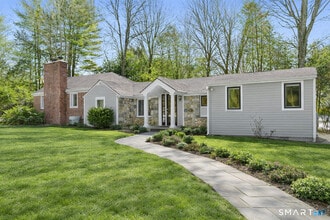 Building Photo - 815 Valley Rd