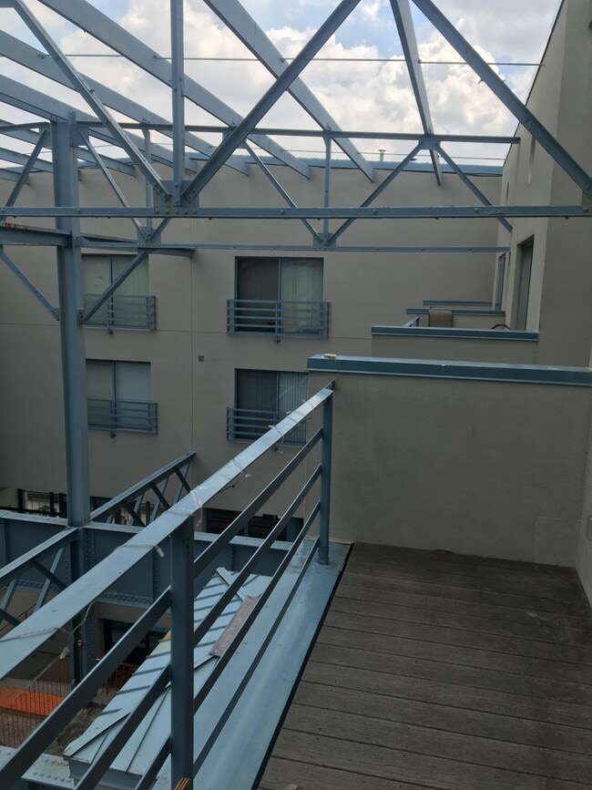 Building Photo - 3 N Christopher Columbus Blvd