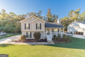 Building Photo - 583 Embassy Walk