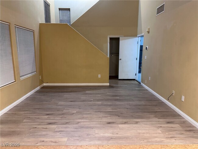 Foto del edificio - 5086 Penryn Ct