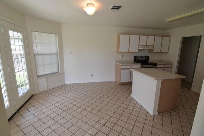 Building Photo - 144 Ruidoso Rd