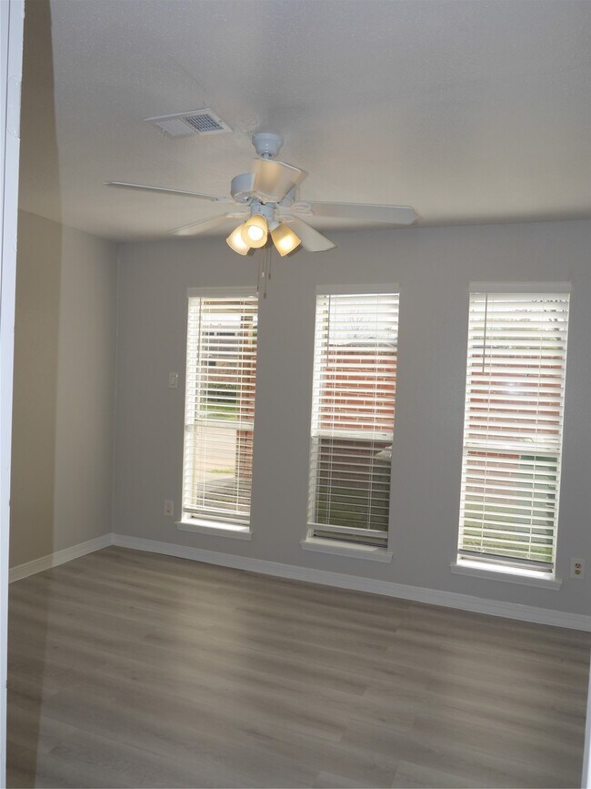 Foto del edificio - 7410 Canasta Ln