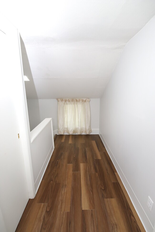 Foto del edificio - 2496 Front St