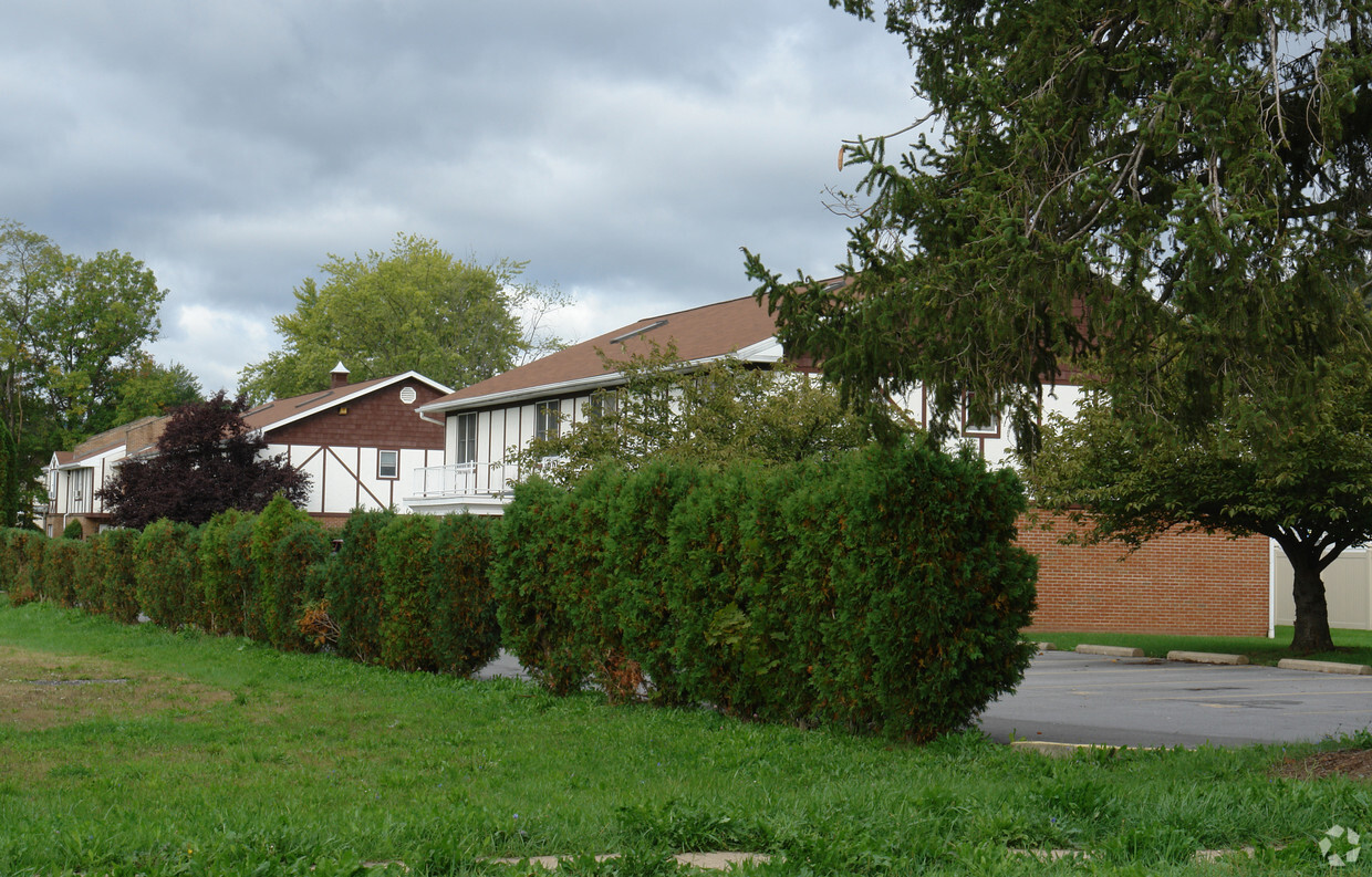 Building Photo - Almond/Grove Apartments