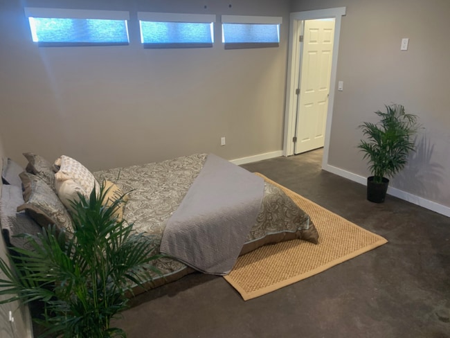 Building Photo - 2780 Powhatan Ave