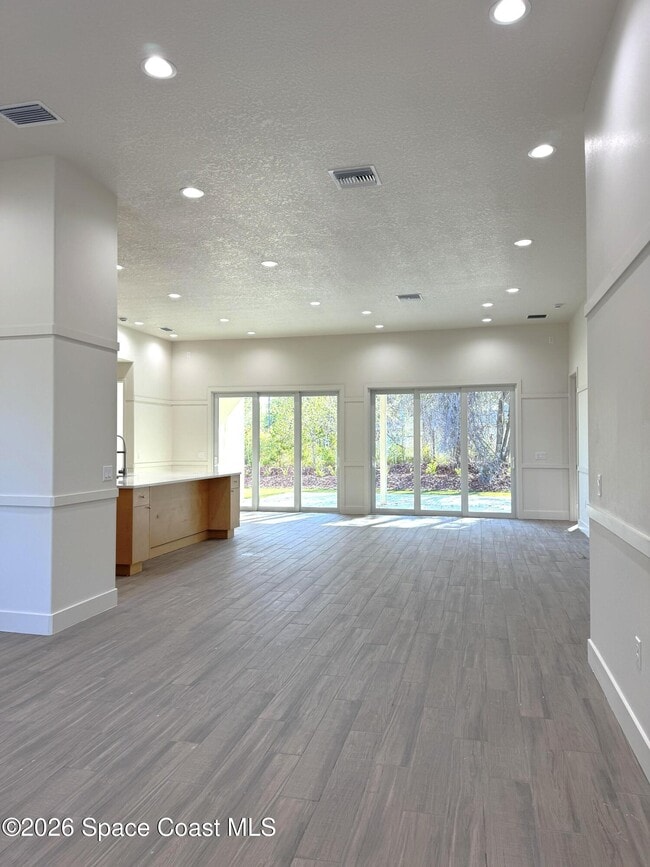 Foto del edificio - 2781 Edington Dr