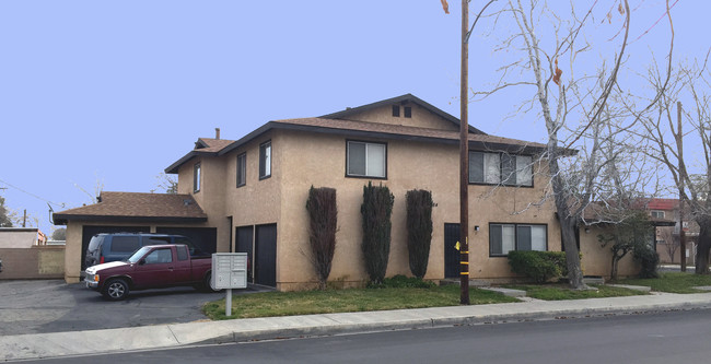 Foto principal - 38564 5th St E