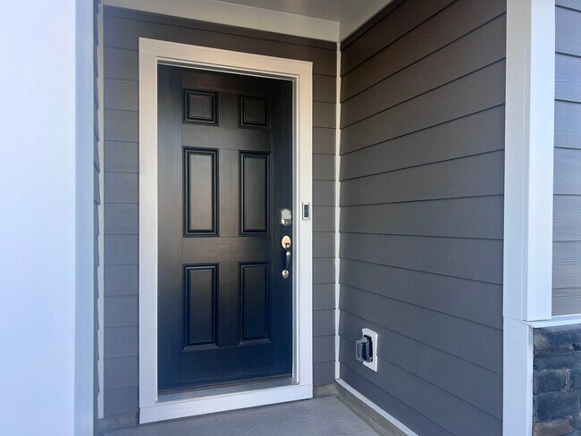 Foto del edificio - 1988 Rosedale Ridge Ave