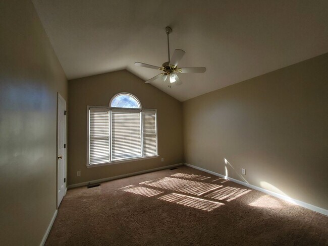 Building Photo - 7072 Tollhouse ~ Devonwood North