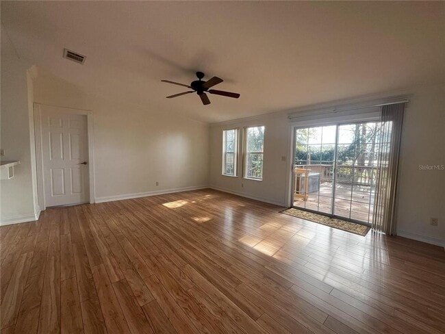Foto del edificio - 14340 Midfield St
