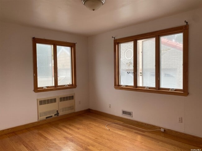 Building Photo - 203-52-203-27 27th Ave