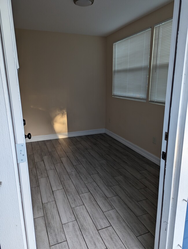 Building Photo - 4515 22nd Ave S