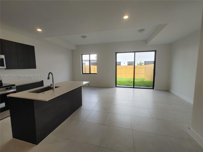 Building Photo - 34468 SW 191st Ct