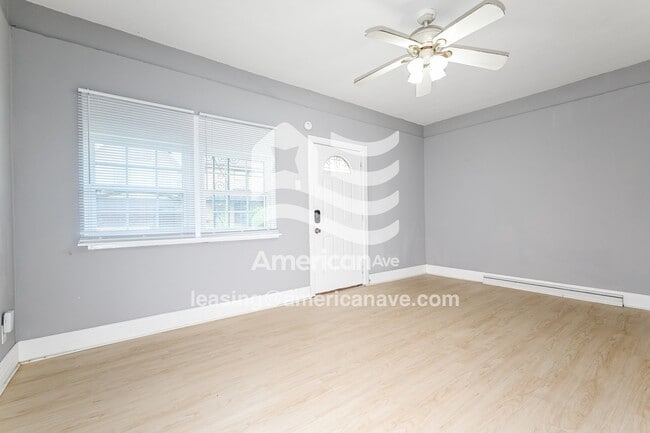 Foto del edificio - 1611 4th Ave