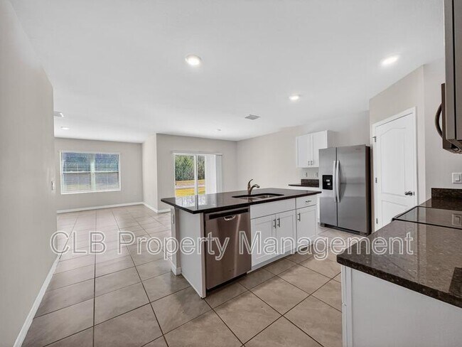 Foto del edificio - 118 Birch Tree Pl