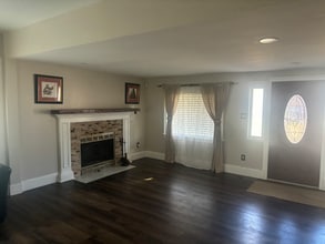 Building Photo - 3613 Ripplingbrook Ct