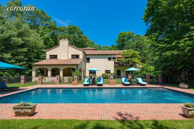 Building Photo - 385 7 Ponds Towd Rd