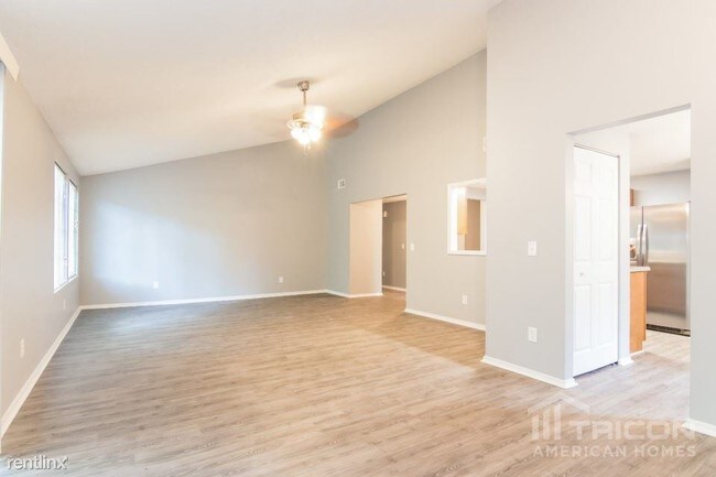 Building Photo - 38 Thistle Ct