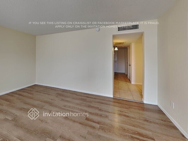 Foto del edificio - 14844 N 24th Pl