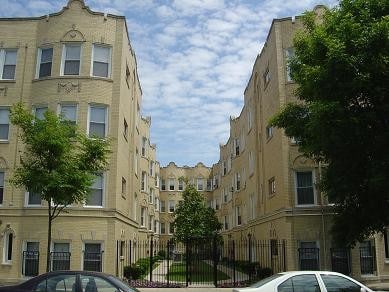 Building Photo - 4435 N Wolcott Ave