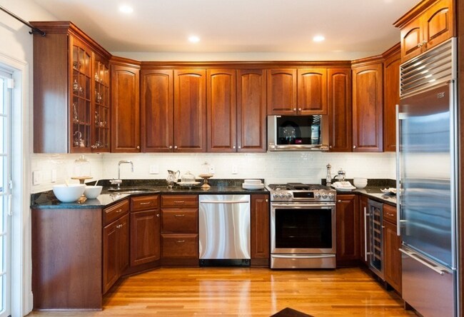 Foto del edificio - 402 E 3rd St
