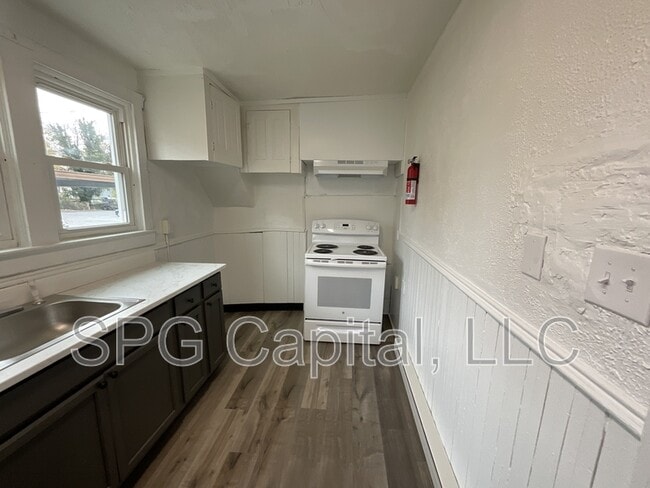 Building Photo - 118 S Harrison Ave