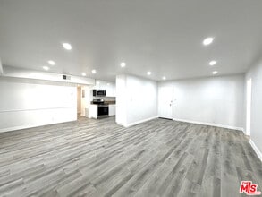 Building Photo - 711 Orange Grove Ave