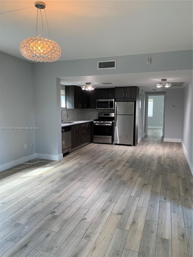 Foto principal - 942 Lenox Ave.