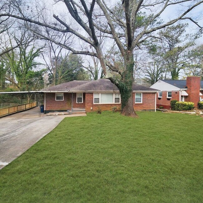 Foto del edificio - 2651 Plantation Dr