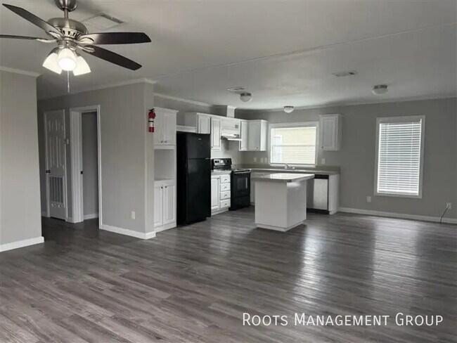 Foto del edificio - 15927 Clarke Springs Dr