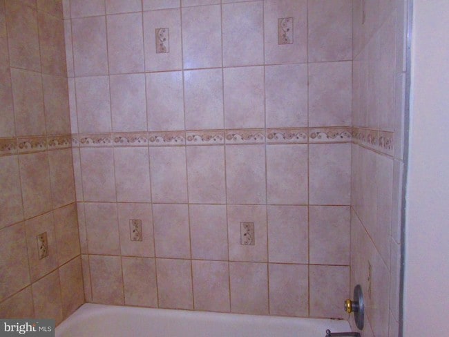 Foto del edificio - 116 Van Buren Rd