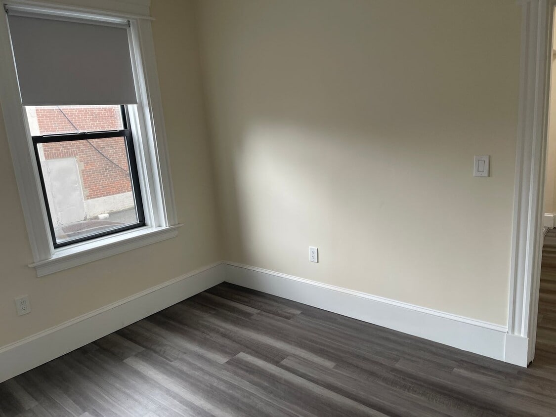PACKARDS CORNER SPLIT 2 BED EVERYTHING INC... - Large Studio Next to T Stop,  HT HW Inc NO...