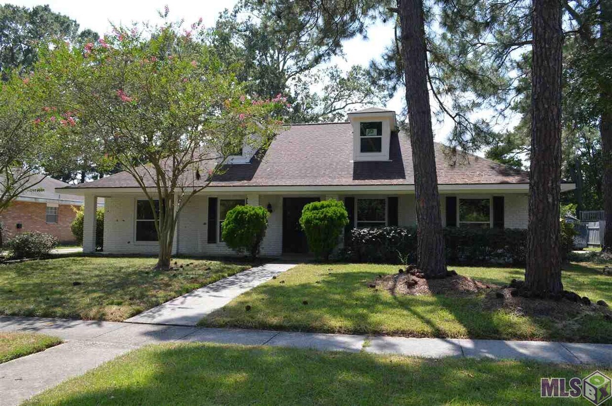 Primary Photo - 2614 W Highmeadow Ct