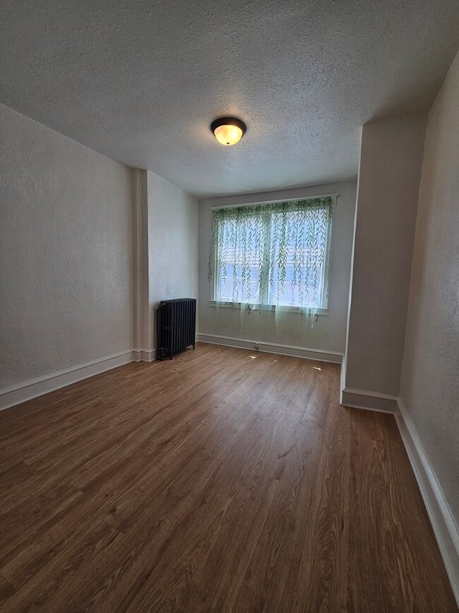 Building Photo - 1094 Alcott St