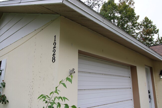 Building Photo - 1228 SW 75th Dr