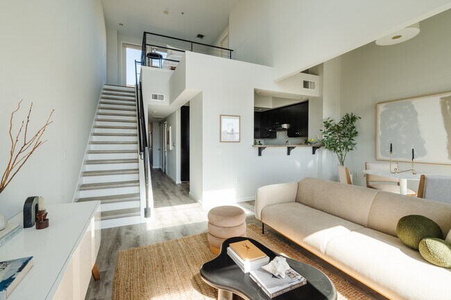 Building Photo - 201 E Angeleno Ave