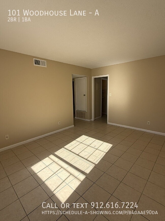 Foto del edificio - 101 Woodhouse Ln