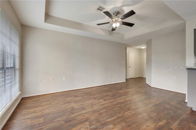 Foto del edificio - 1003 E 24th St