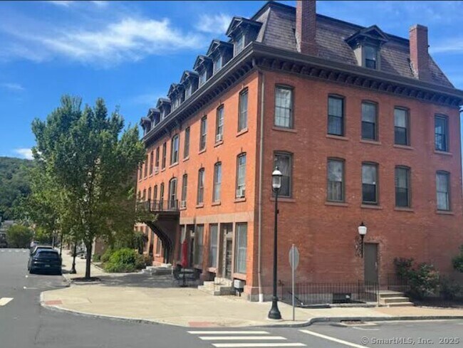 Foto del edificio - 130 Main St