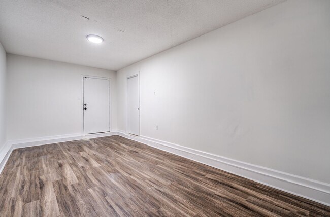 Foto del edificio - 2151 Kirby Pkwy