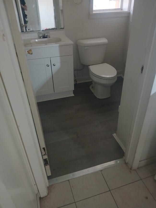 Foto del edificio - 1212 E Highland Ave