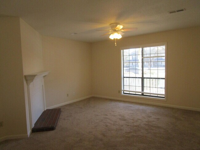 Building Photo - 605 Archdale Dr