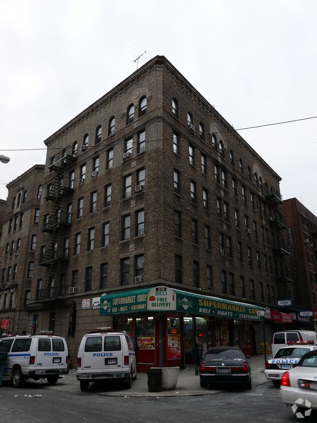 Building Photo - 2115-2119 Ryer Ave